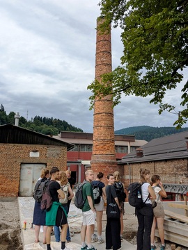Mednarodni študenti arhitekture snujejo rešitve za prostorske izzive Raven na Koroškem (5)